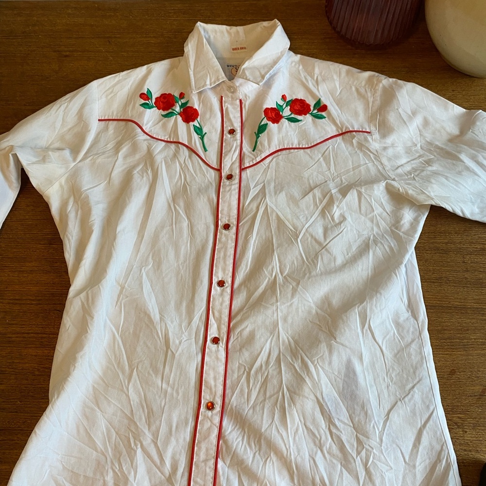 Crisp white embroidered western style shirt